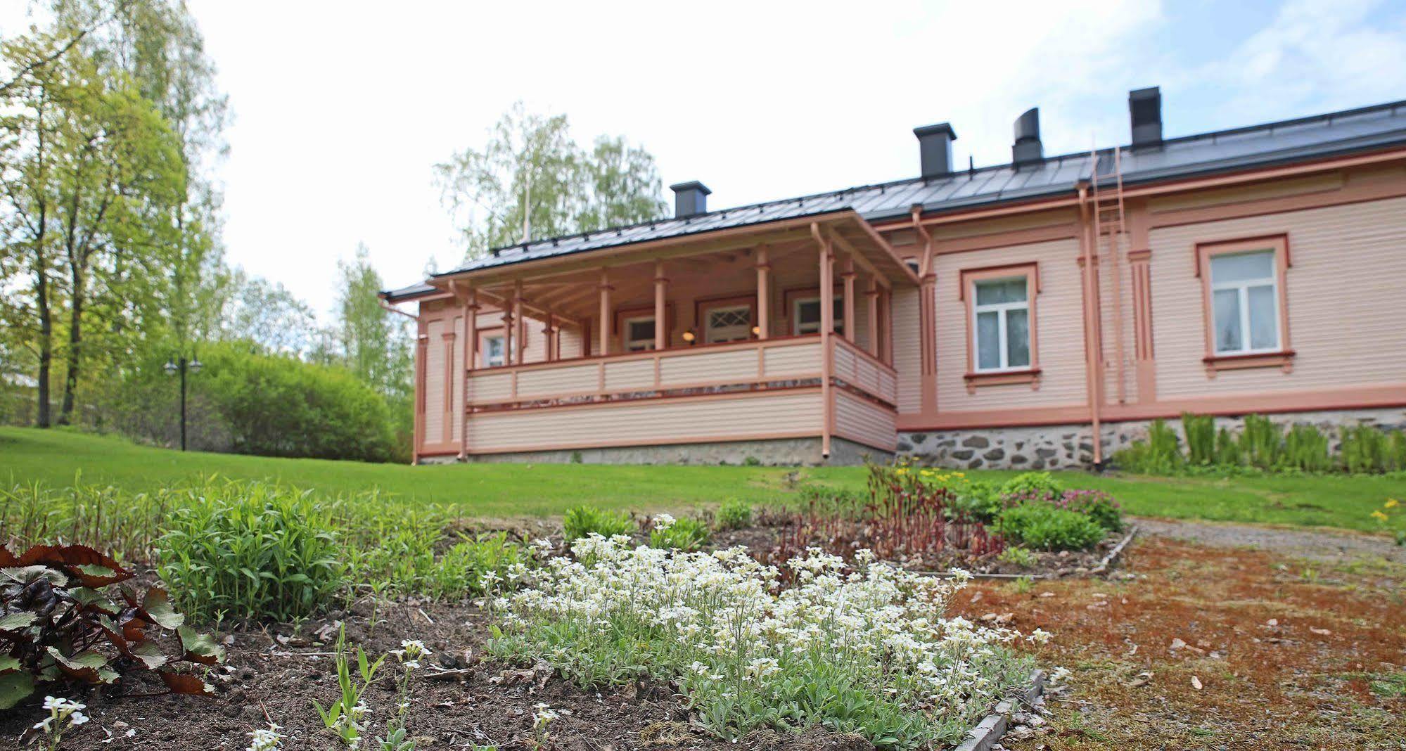Savonlinnan Kansanopisto - Wanha Pappila Luaran gambar
